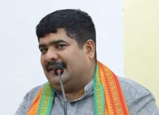 ಜಮ್ಮು, ಕಾಶ್ಮೀರ ಮತ್ತು ಲಡಾಖ್ನ ಜನರ ಅಭಿವೃದ್ಧಿಯ ಪರವಾದ ತೀಪು೯:ವೇದವ್ಯಾಸ್ ಕಾಮತ್