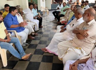 ಬೈಂದೂರು :ಬಿಜೆಪಿ ಅಭ್ಯರ್ಥಿಪರ ಶಾಸಕ ವೇದವ್ಯಾಸ್ ಕಾಮತ್ ಮತಯಾಚನೆ