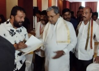 ತುಳು ಚಲನಚಿತ್ರ ನಿರ್ಮಾಪಕರ ಸಂಘದಿ೦ದ ಮುಖ್ಯಮಂತ್ರಿಯವರಿಗೆ ಮನವಿ