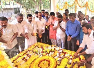 ಕುದ್ಮುಲ್ ರಂಗರಾವ್ ಪುಣ್ಯಸ್ಮರಣೆಯಂದು ಸ್ಮಾರಕಕ್ಕೆ ಗೌರವ ನಮನ