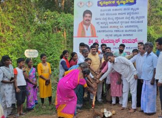 ಬೆಂಗ್ರೆ ಫೆರ್ರಿ ಜೆಟ್ಟಿವರೆಗಿನ ರಸ್ತೆ ಅಭಿವೃದ್ಧಿ ಕಾಮಗಾರಿಯ ಗುದ್ದಲಿ ಪೂಜೆ