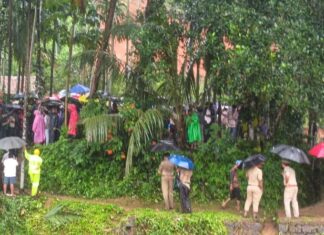 ಮೊಂಟೆ ಪದವು : ಮನೆ ಮೇಲೆ ಗುಡ್ಡ ಕುಸಿದು ಅಜ್ಜಿ, ಇಬ್ಬರು ಮೊಮ್ಮಕ್ಳಳು ಸಾವು,ಇಬ್ಬರ ರಕ್ಷಣೆ
