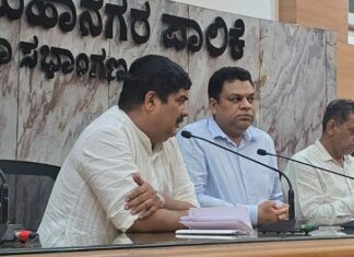 ಪಾಲಿಕೆ ಆಯುಕ್ತರು ಹಾಗೂ ಅಧಿಕಾರಿಗಳೊಂದಿಗೆ ಶಾಸಕ ವೇದವ್ಯಾಸ ಕಾಮತ್ ತುರ್ತು ಸಭೆ