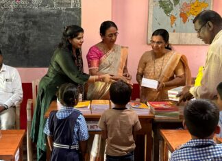 ಓಝಾಸ್ ಸಂಸ್ಥೆ:ವಿದ್ಯಾರ್ಥಿಗಳಿಗೆ ನೋಟ್ ಬುಕ್ ವಿತರಣೆ