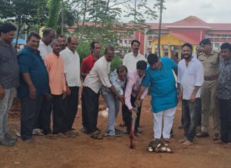 ರಸ್ತೆಯ ಅಗಲೀಕರಣ ಹಾಗೂ ಕಾಂಕ್ರೀಟೀಕರಣದ ಭೂಮಿ ಪೂಜೆ