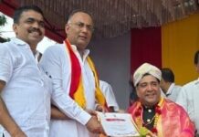 Dr. Vivian Mendonca awarded Rajyotsava Award for distinguished service and contribution to the pharmaceutical industry