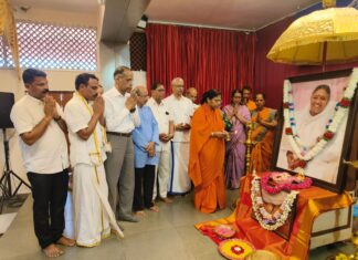 ಅಮೃತಾನಂದಮಯಿ ದೇವಿ ಅಮ್ಮ ಮಂಗಳೂರಿಗೆ